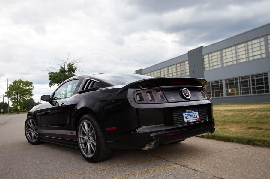 Ford Mustang RS by Roush 2012 года  (фото 26 из 32)